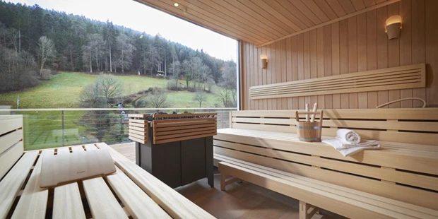 Destination-Wedding - Art der Location: Hotel / Chalet - Panoramasauna - Hotel Therme Bad Teinach