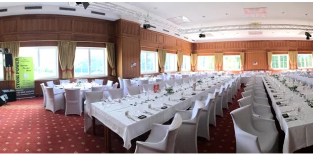 Destination-Wedding - Art der Location: Hotel / Chalet - Festsaal mit Tafel - Wellnesshotel Moselebauer****
