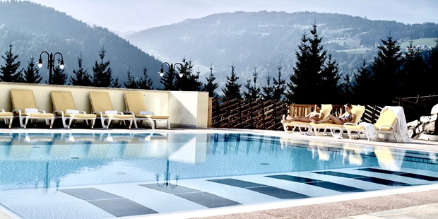 Destination-Wedding - Art der Location: Hotel / Chalet - Außen-Pool - Wellnesshotel Moselebauer****