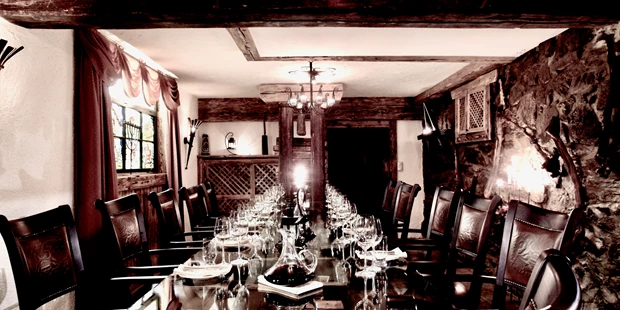 Destination-Wedding - Art der Location: Hotel / Chalet - Weinkeller - Wellnesshotel Moselebauer****