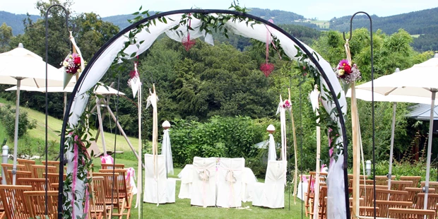 Destination-Wedding - Art der Location: Hotel / Chalet - Feiern Sie Ihre Traumhochzeit in Retters Garten - Retter Seminar Hotel Bio Restaurant****