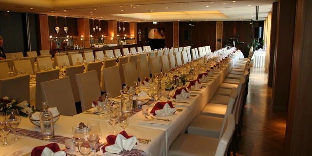 Destination-Wedding - Art der Location: Hotel / Chalet - Hochzeitstafel - Retter Seminar Hotel Bio Restaurant****