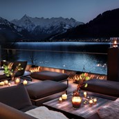 Hochzeitslocation - Die Lounge-Terrasse des Bellevue mit Blick auf den Zeller See. - Seehotel Bellevue****s