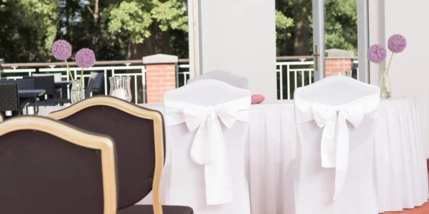 Destination-Wedding - Art der Location: Hotel / Chalet - Das Kurhaus ist eine Außenstelle des Standesamtes Güstrow - Kurhaus am Inselsee