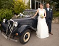 Hochzeitslocation: Abholung mit dem hauseigenen Oldtimer Citroen Traction Avant möglich - Berghotel Tulbingerkobel