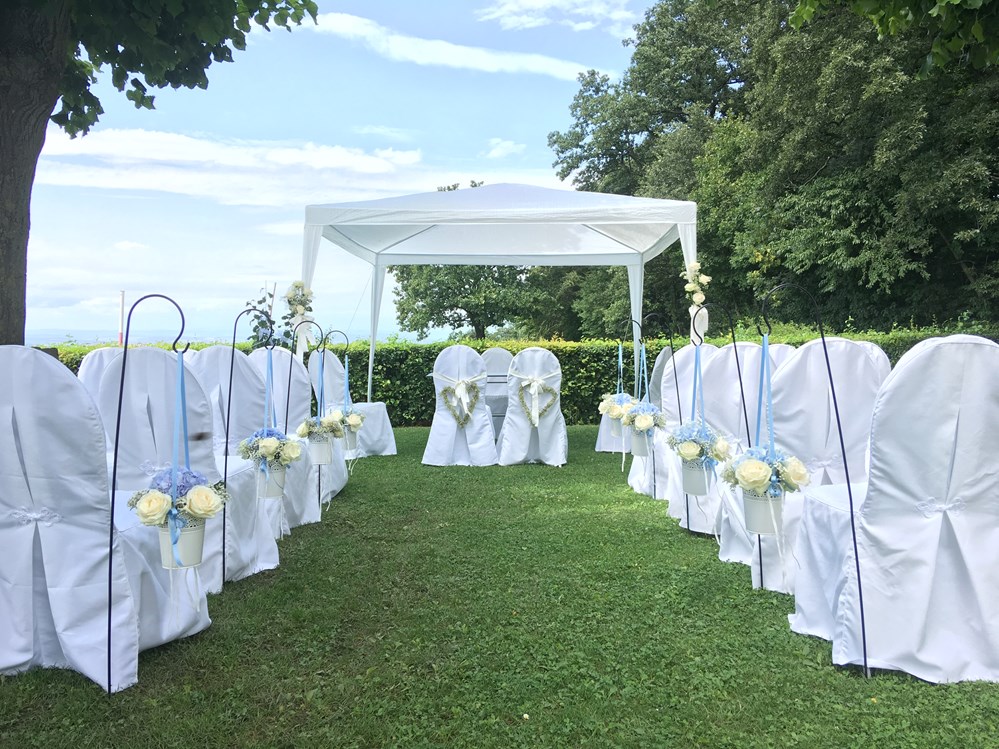 Romantische Hochzeit Im Freien In Den Weinbergen Freie Zeremonie