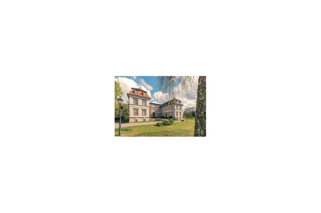 Hochzeitslocation: Hotel schloss Neustadt-Glewe von aussen - Hotel Schloss Neustadt-Glewe