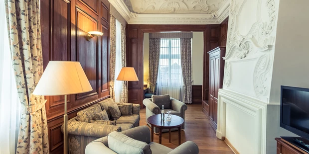 Destination-Wedding - Art der Location: Hotel / Chalet - Deluxe Suite - Hotel Schloss Neustadt-Glewe