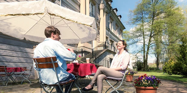 Destination-Wedding - Art der Location: Hotel / Chalet - Terrasse - Hotel Schloss Neustadt-Glewe