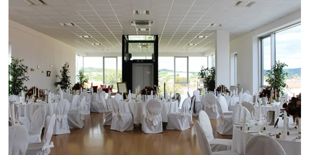 Destination-Wedding - Art der Location: Hotel / Chalet - Obergeschoß Nord stiegenhaus - vierzigerhof und stiegenhaus