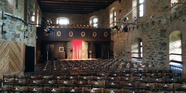 Destination-Wedding - Art der Location: Hotel / Chalet - Festsaal - Ritterburg Lockenhaus