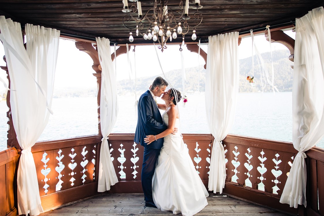 Hochzeitslocation: the intense kiss @ Miralago boathouse - Hotel SCHLOSSVILLA MIRALAGO - die wundervolle, einzigartige Location direkt am Wörthersee - 