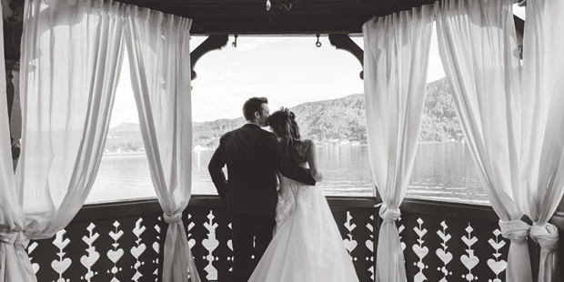Destination-Wedding - Art der Location: Hotel / Chalet - Zeit für Zweisamkeit im romantischen Badehaus - Hotel SCHLOSSVILLA MIRALAGO - die wundervolle, einzigartige Location direkt am Wörthersee -