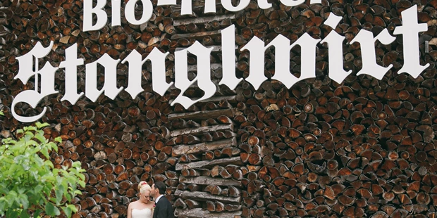Destination-Wedding - woliday Programm: Standesamtliche Trauung - Österreich - Eine Hochzeit im Bio-Hotel Stanglwirt in Tirol.
Foto © formafoto.net - Bio-Hotel Stanglwirt