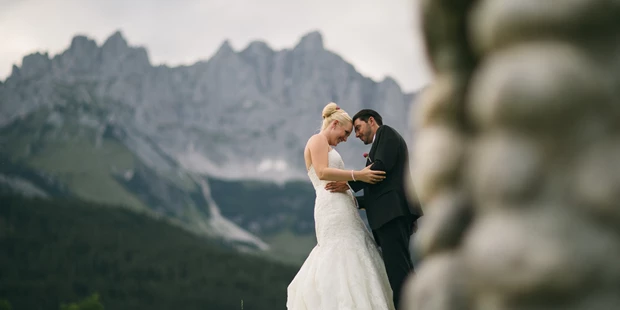 Destination-Wedding - woliday Programm: Standesamtliche Trauung - Österreich - Der Stanglwirt bietet auch eine tolle Kulisse für Hochzeitsfotos (Blick auf das Kaiserpanorama).
Foto © formafoto.net - Bio-Hotel Stanglwirt