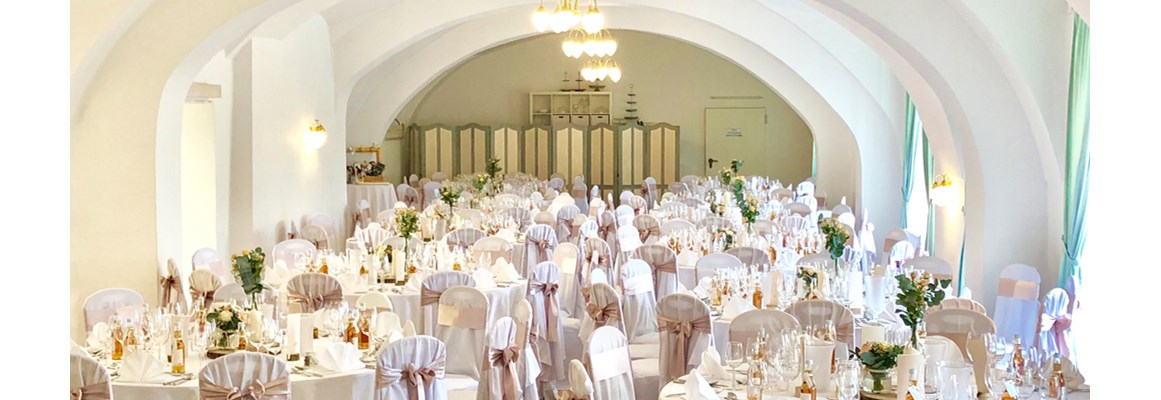 Hochzeitslocation: Großer Saal für 140 Personen - Schloss Gloggnitz