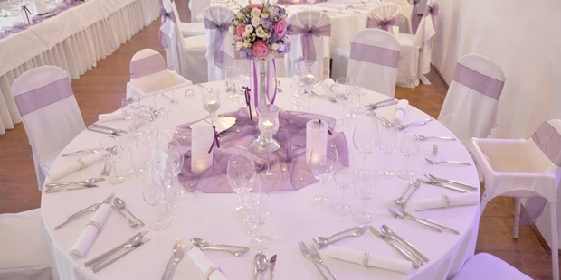 Destination-Wedding - Umgebung: im Park - Schloss Gloggnitz