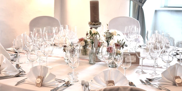 Destination-Wedding - Umgebung: im Park - Schloss Gloggnitz