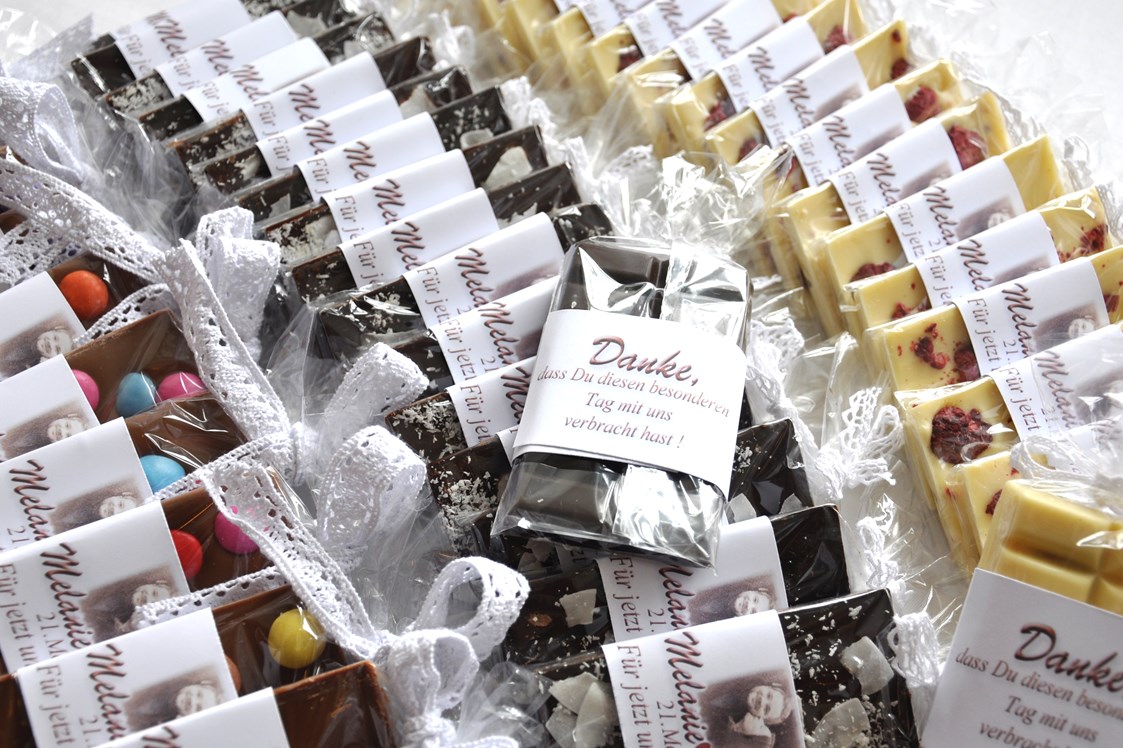 Hochzeitslocation: individuelle, handgeschöpfte Schokoladen - Schloss Gloggnitz
