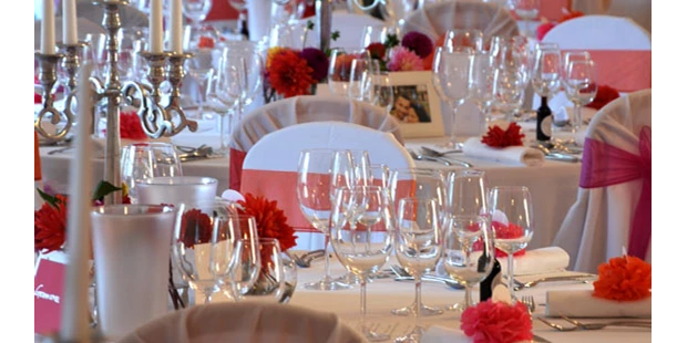 Destination-Wedding - Umgebung: im Park - Veranstaltungssaal  - Schloss Gloggnitz