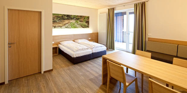 Destination-Wedding - Art der Location: Hotel / Chalet - Zimmerbeispiel (Doppelzimmer, 30 m2) - Burg Kreuzen